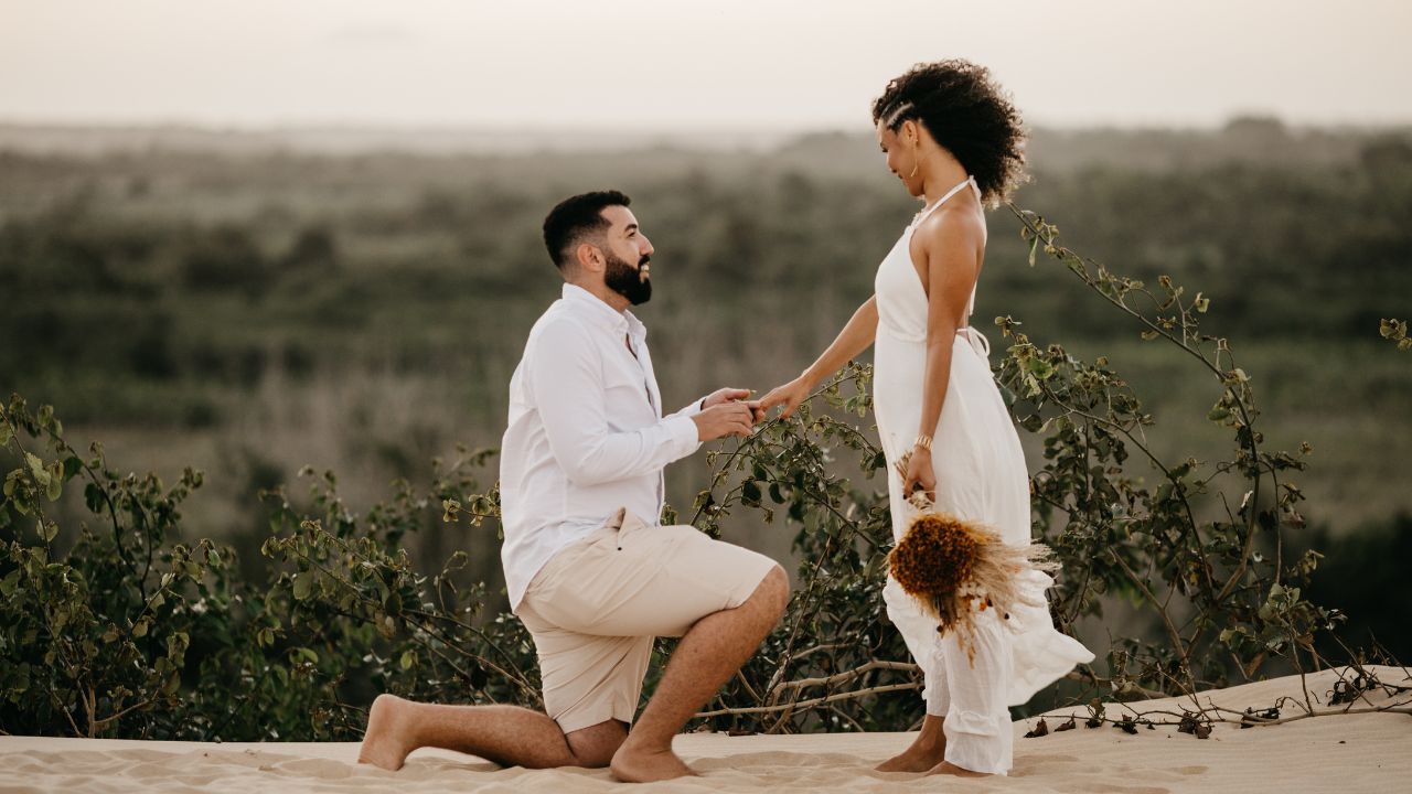 7 creative tips for perfect surprise proposal photo shoot